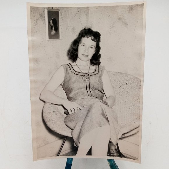 Brunette MCM Mushroom Chair Photograph Picture Cocker Spaniel Wall Art Candid - Picture 1 of 8